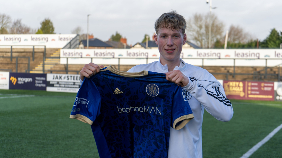 Fleetwood defender joins Macclesfield