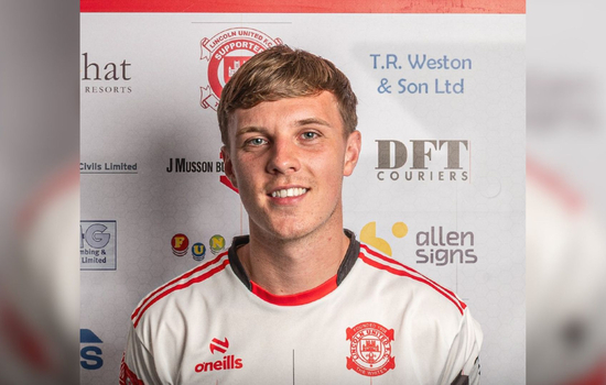Priestley completes Lincoln United return