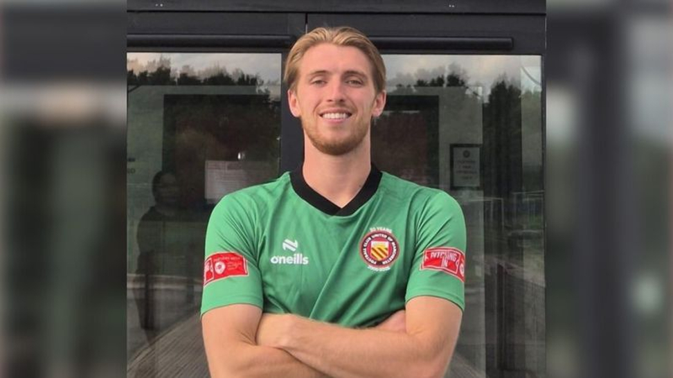 FC United complete signing of new goalkeeper