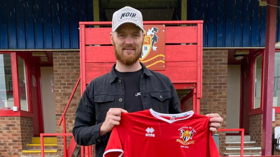 Mike Thompson appointed Bridlington Town manager